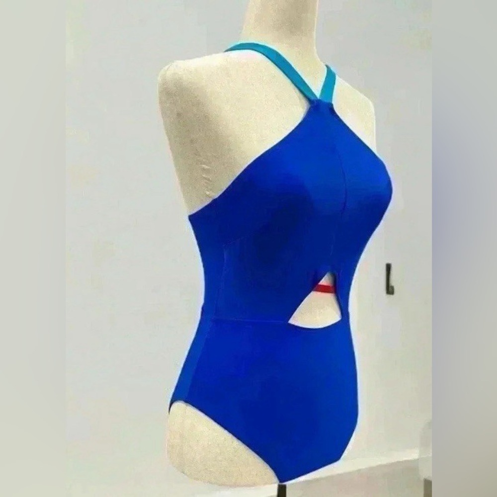 Juicy Couture One-Piece Cutout‎ Swimsuit 💙